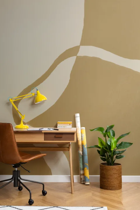 Carta da parati moderna a forma curva in tonalità senape e beige