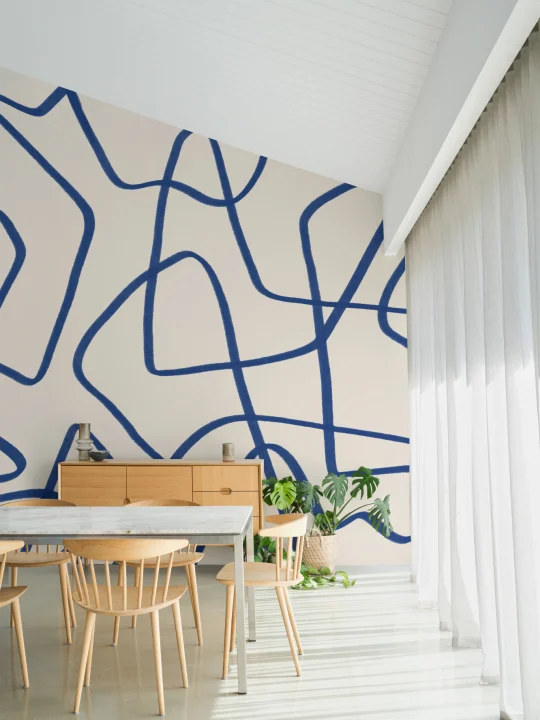 Abstracto dibujado a mano garabatos Mural de papel pintado en azul sobre fondo beige