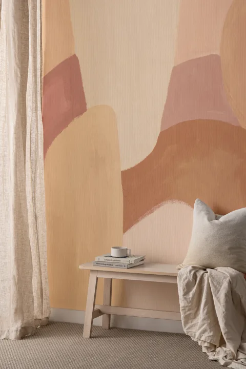 Malet fototapet med abstrakte former i varme beige farver