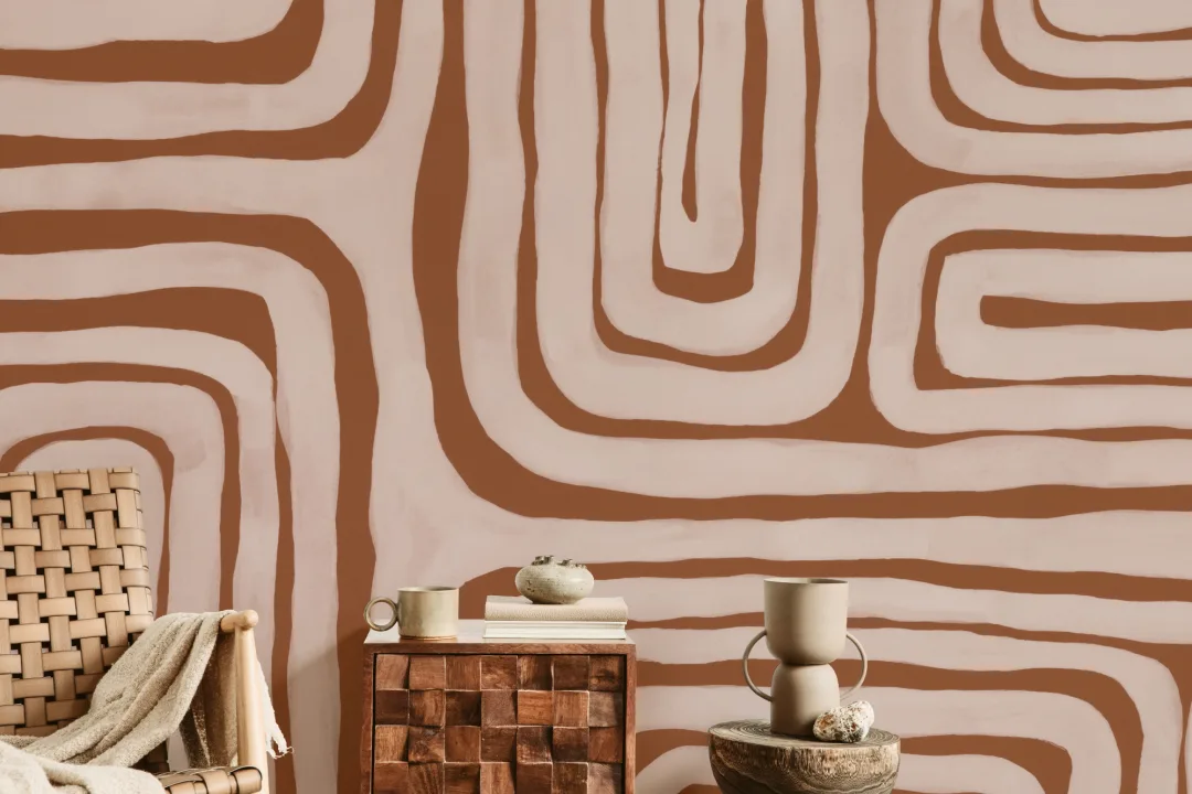 Mural geométrico laberinto pintado a mano en terracota
