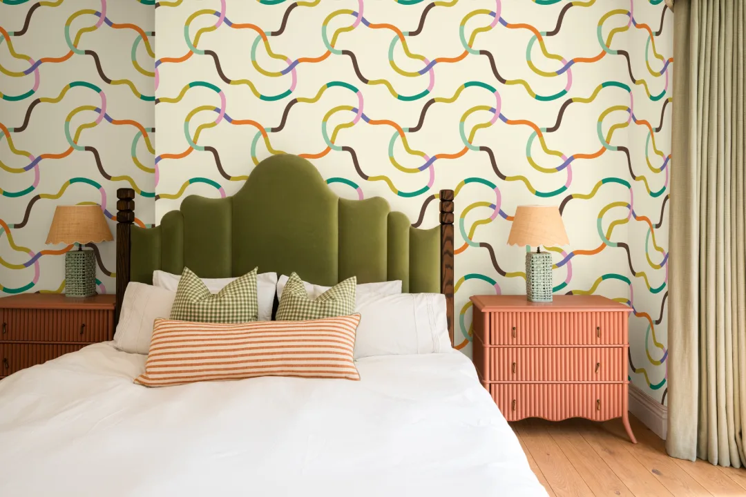 Elizabeth Olwen Chromaloop Multi Mural