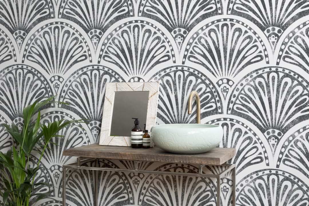 Black Art Deco Fan Pattern Wallpaper Mural