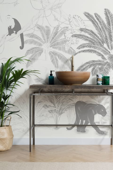 Mural Papel Pintado Selva Tropical con Animales Ilustrados en Gris y Color Crema