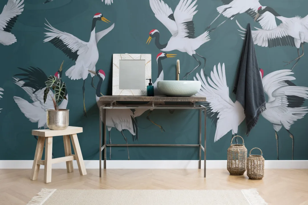 Mural Papel Pintado Estilo Oriental con Grullas Japonesas sobre Fondo Verde Marmoleado