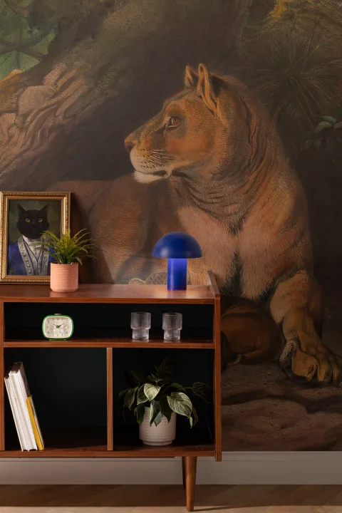 Mural de papel pintado a mano con leones y cachorros de Panthera, por Joseph Wolf