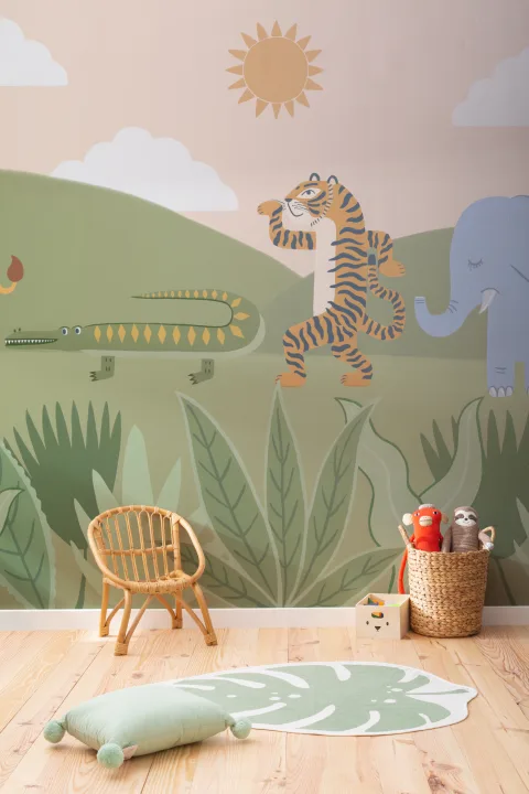 Mural infantil de animales de la selva juguetones y bailarines