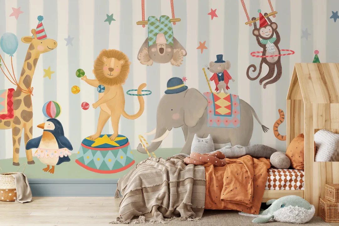Mural de papel pintado con rayas azules para niños.