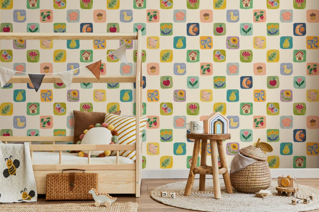 Mural infantil clásico de patchwork multicolor con motivos lúdicos