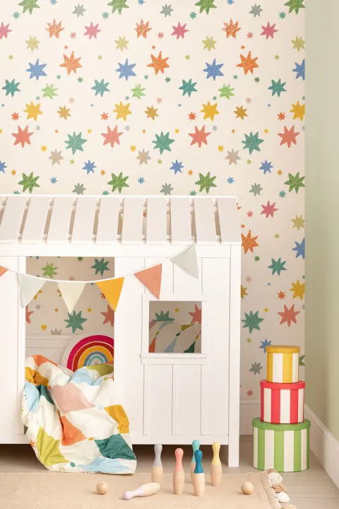 Hand Drawn Multicolor Stars Off White Wallpaper