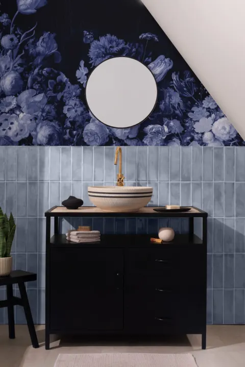 Mural Papel Pintado Azul con Composición Floral de Varios Artistas