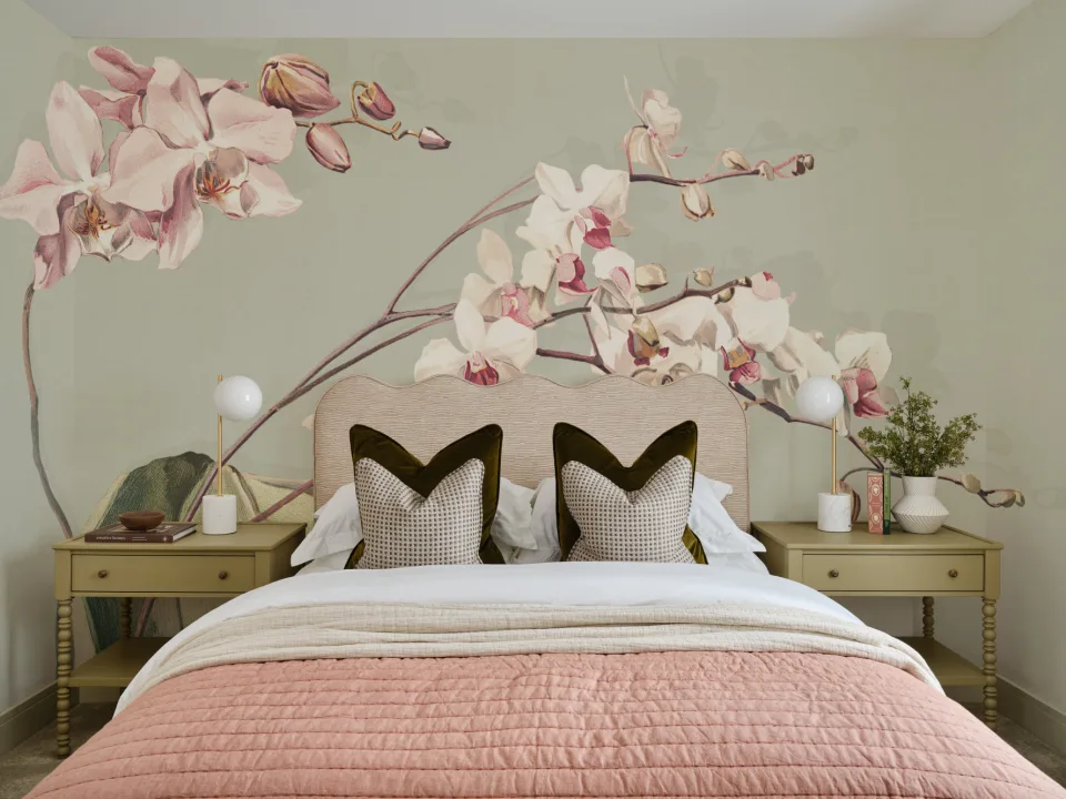 Green Botanical Elegance Floral Mural for Tranquil Spaces