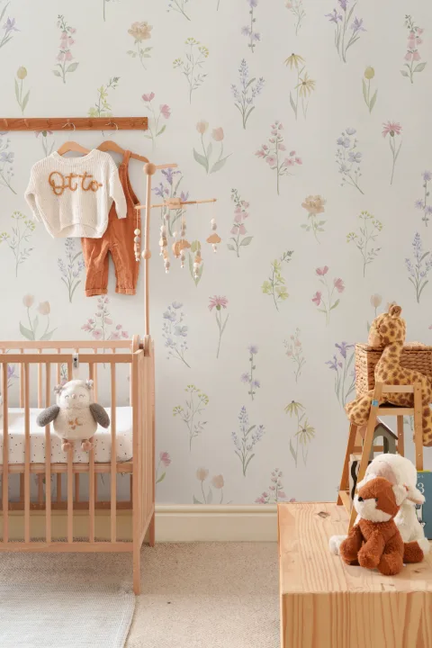 Multicolor Delicate Floral Pattern Mural For Tranquil Spaces