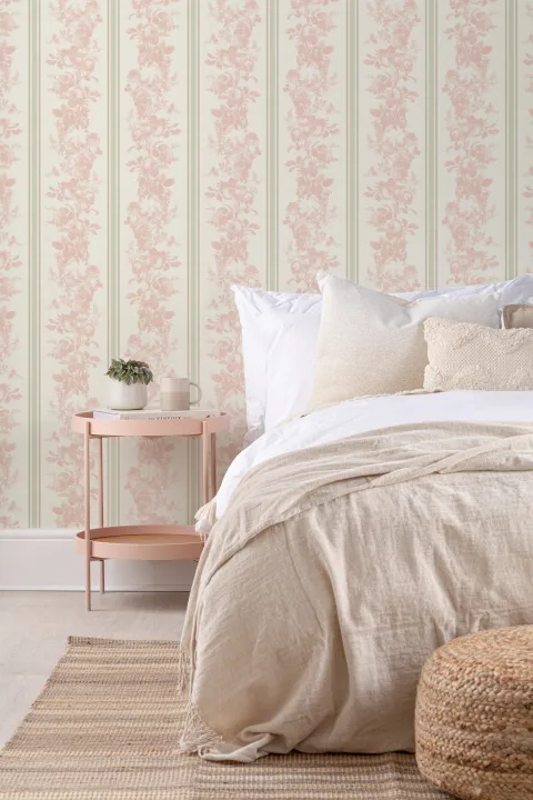Rosy Pink Vintage Floral Pattern Mural For Warm Elegance