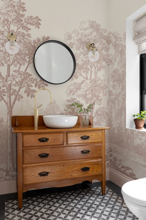 Mural de papel pintado con escenas botánicas del bosque en sepia cálido