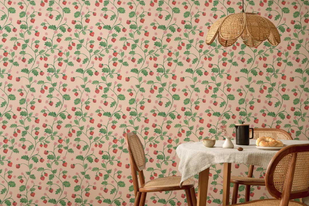 Beige vintage akvarell tapet med jordbær og løvverk