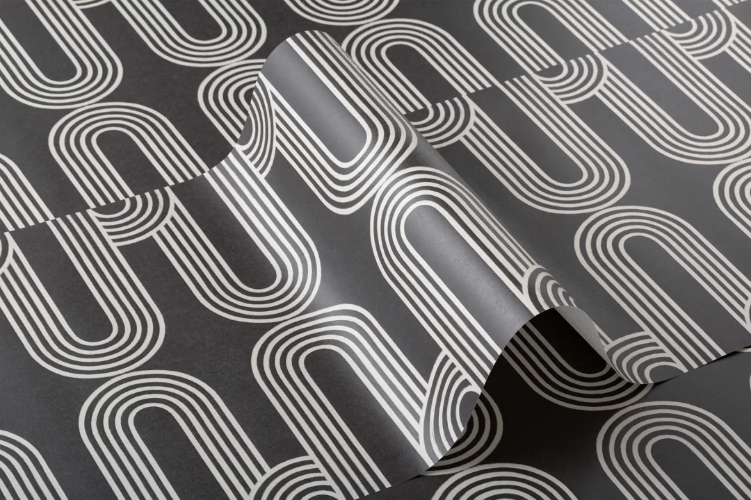 Papier Peint Noir et Blanc à Motif Horizontal de Lignes Courbes Entrelacées