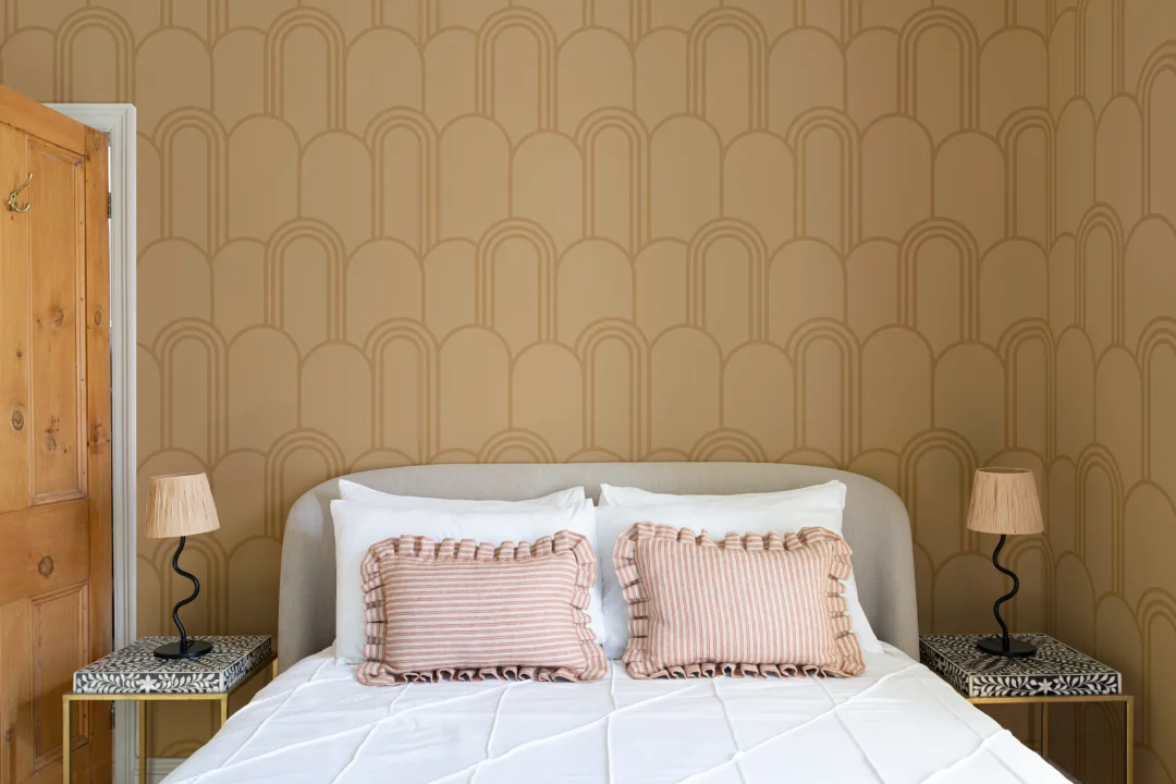 Yellow Art Deco Arch Repeat Pattern Wallpaper