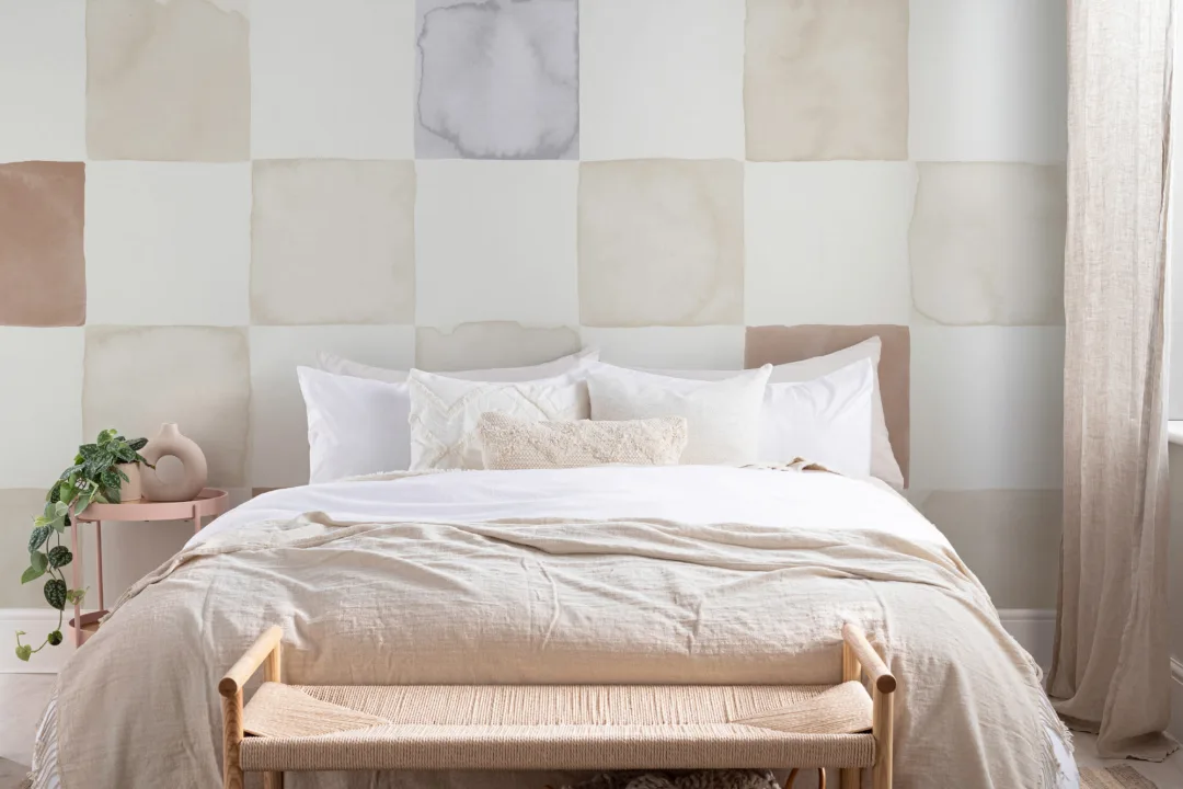 Beige akvarelli ruudullinen seinämaalaus