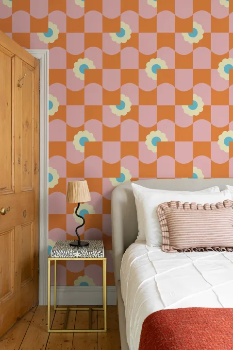 Elizabeth Olwen Petal Pop Pink Wallpaper