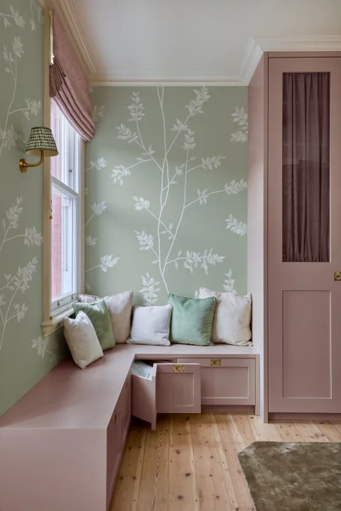 Green Botanical Serenity Wallpaper Mural for Tranquil Spaces