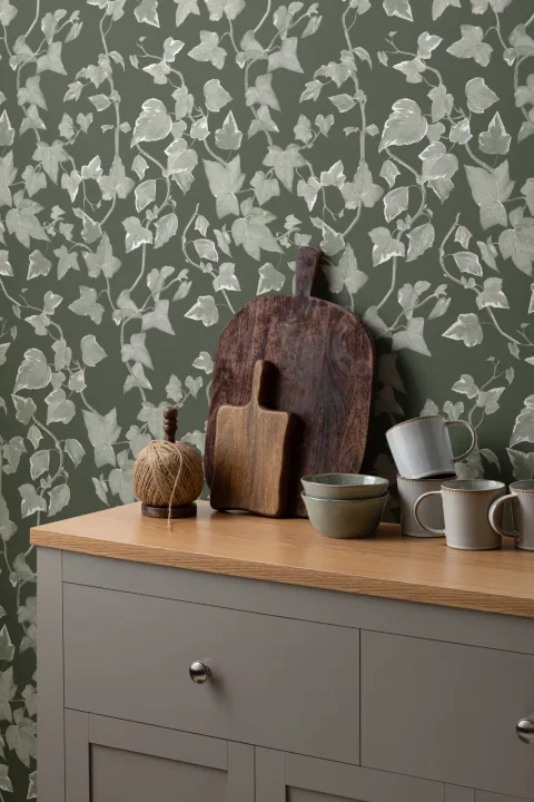 Green Heritage Ivy Wallpaper