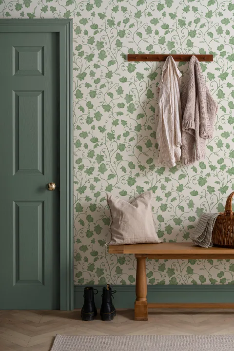 Green Cute Ivy Wallpaper