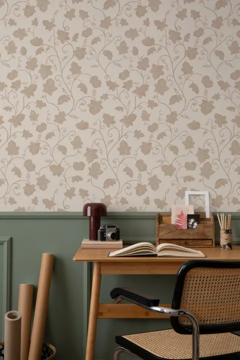 Beige Cute Ivy Wallpaper