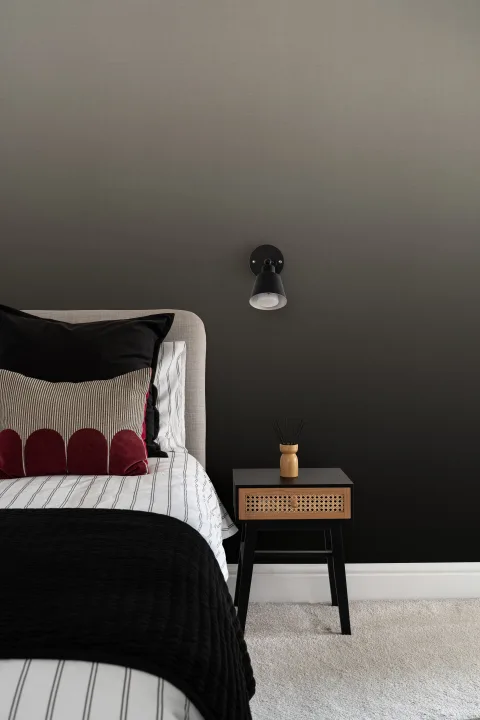 Papier peint panoramique moderne à dégradé ombré charbon pour une touche de sophistication