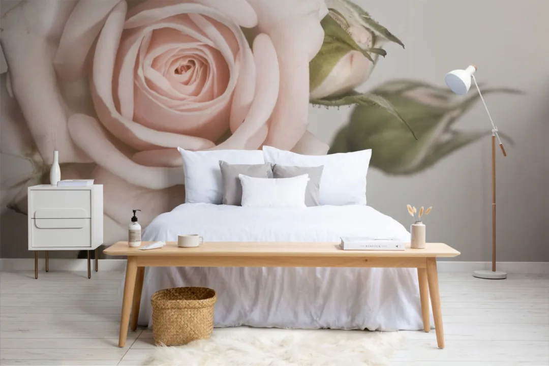 Carta da Parati Fotografica con Rosa Grande e Petali Color Cipria