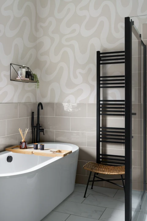 Neutral Groovy Wiggly Lines Repeat Pattern Wallpaper