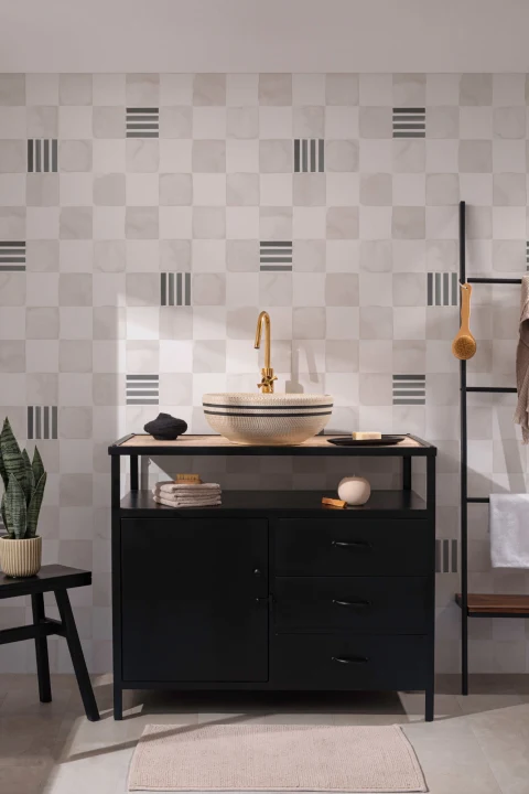 Light Greige Watercolor Checkered Wallpaper