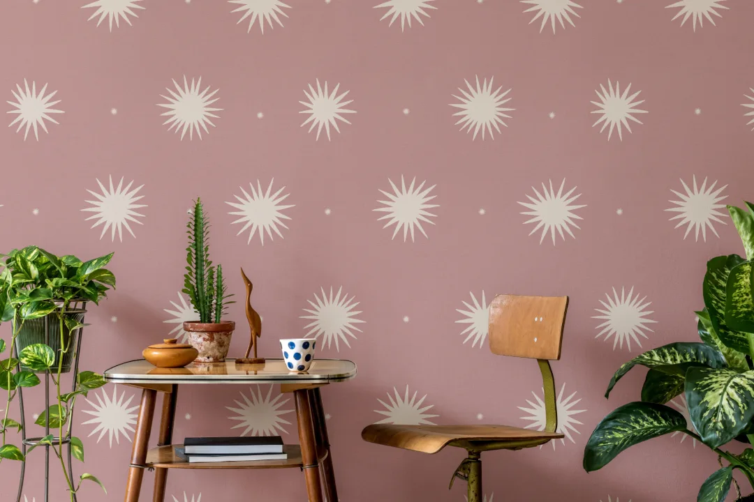 Papel pintado con estampado celestial rosa para unos murales de papel pintado tranquilos