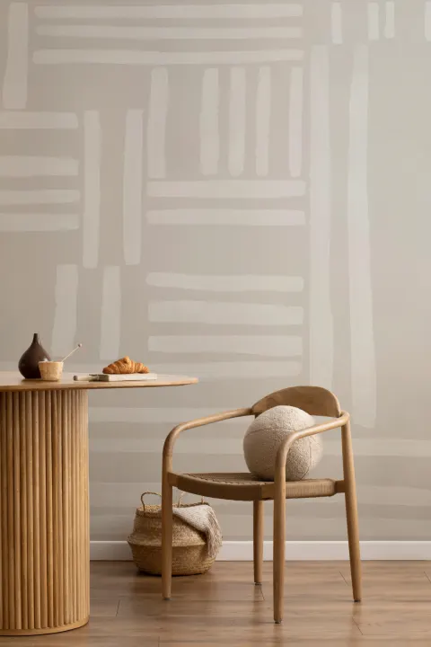 Håndmalt geometrisk fototapet med rutenettstriper i beige