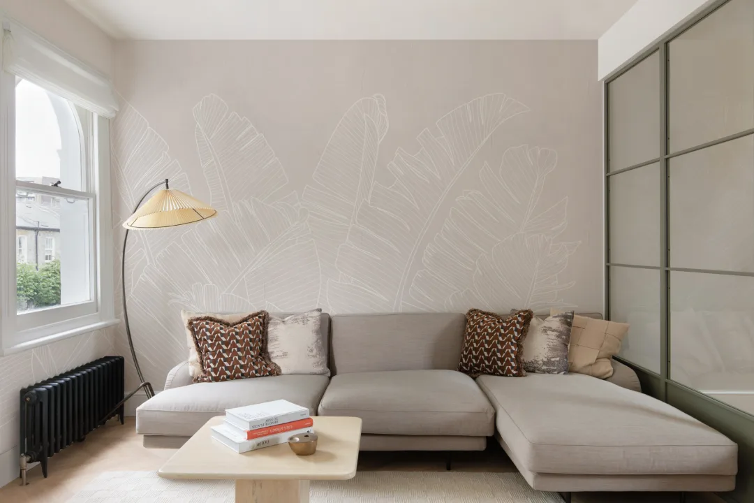 Carta da Parati Beige con Foglie di Banano Grandi con Contorni in Grigio Chiaro