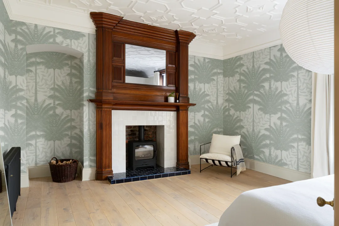 Green Art Deco Palm Trees Wallpaper Mural