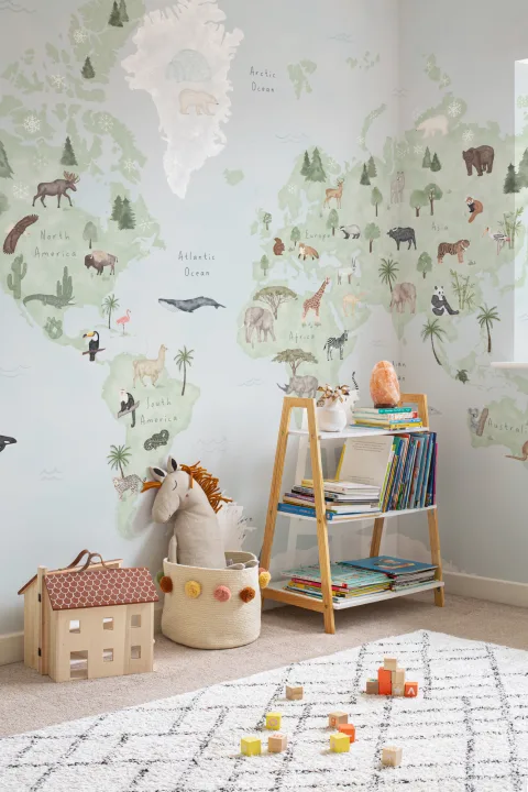 Fototapete mit Aquarell Weltkarte und Tieren für Kinder
