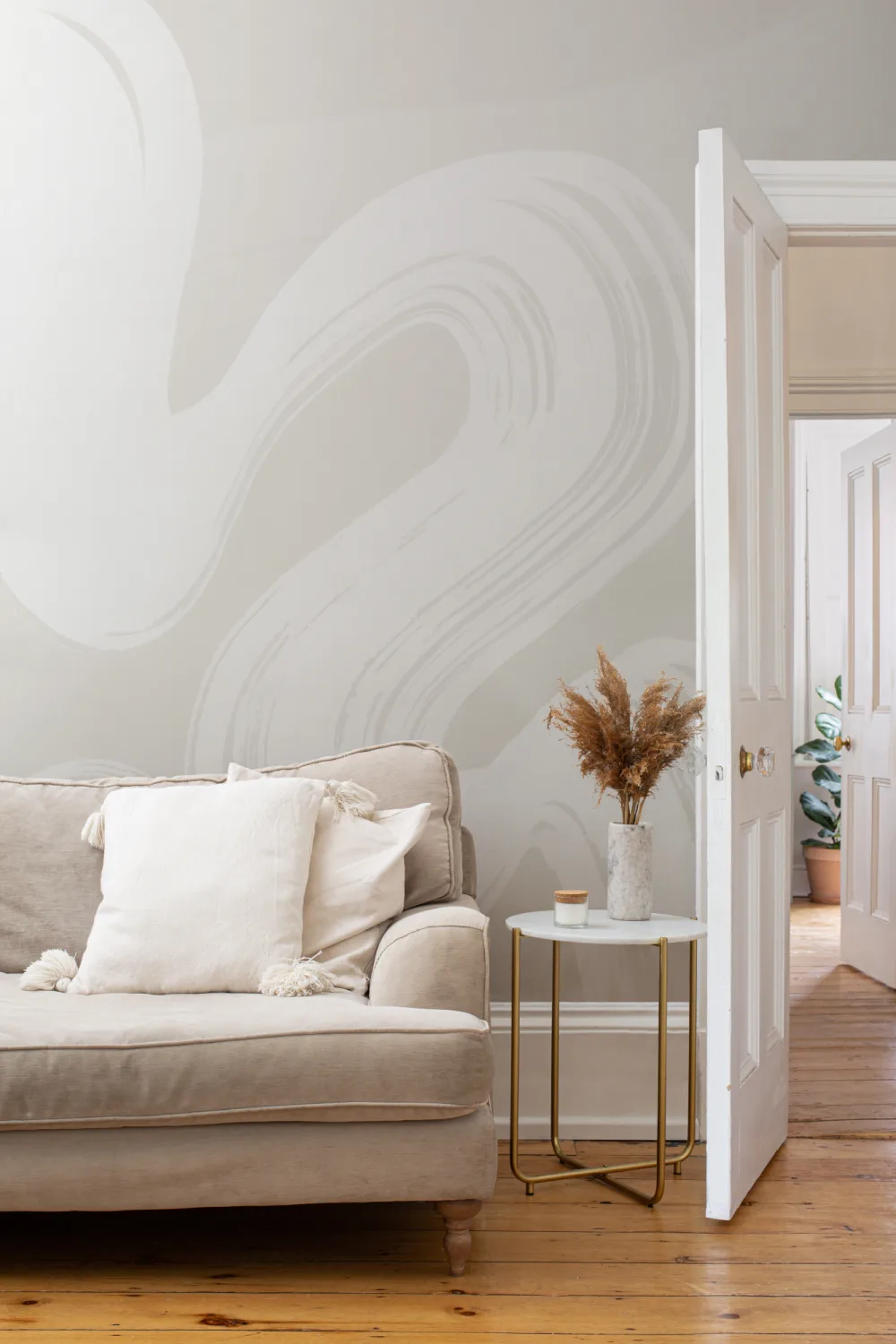 Papier Peint Panoramique abstraite beige à coups de pinceau et tourbillons