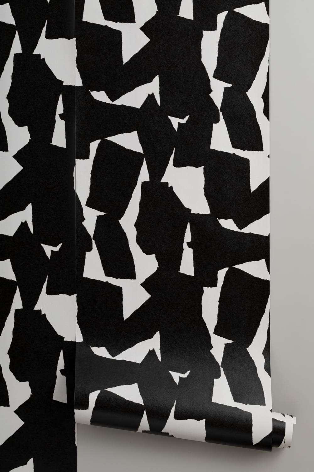 Black and White Graphic Abstract Repeat Pattern Wallpaper