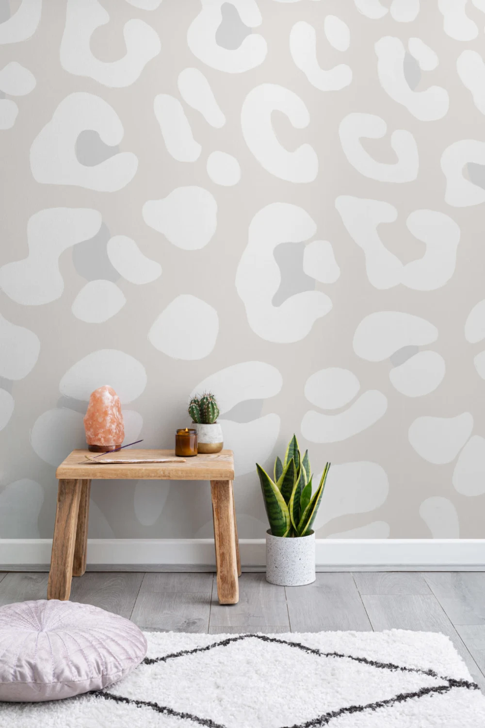 Off alb Leopard Print Wallpaper Mural
