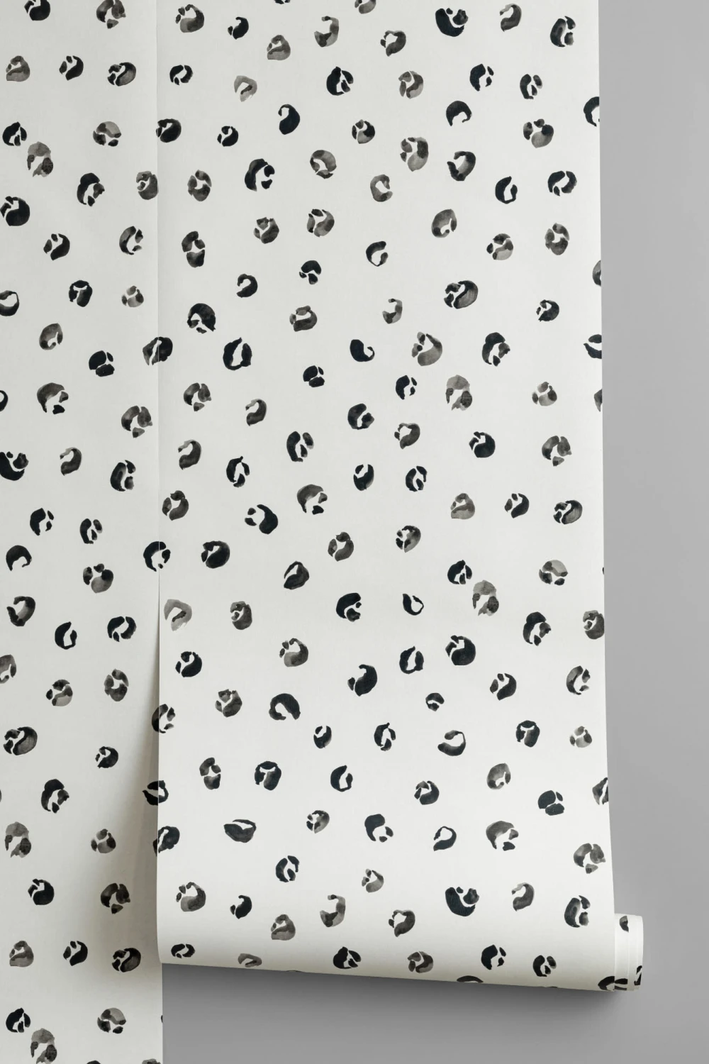 Black and White Watercolor Leopard Print Repeat Pattern Wallpaper