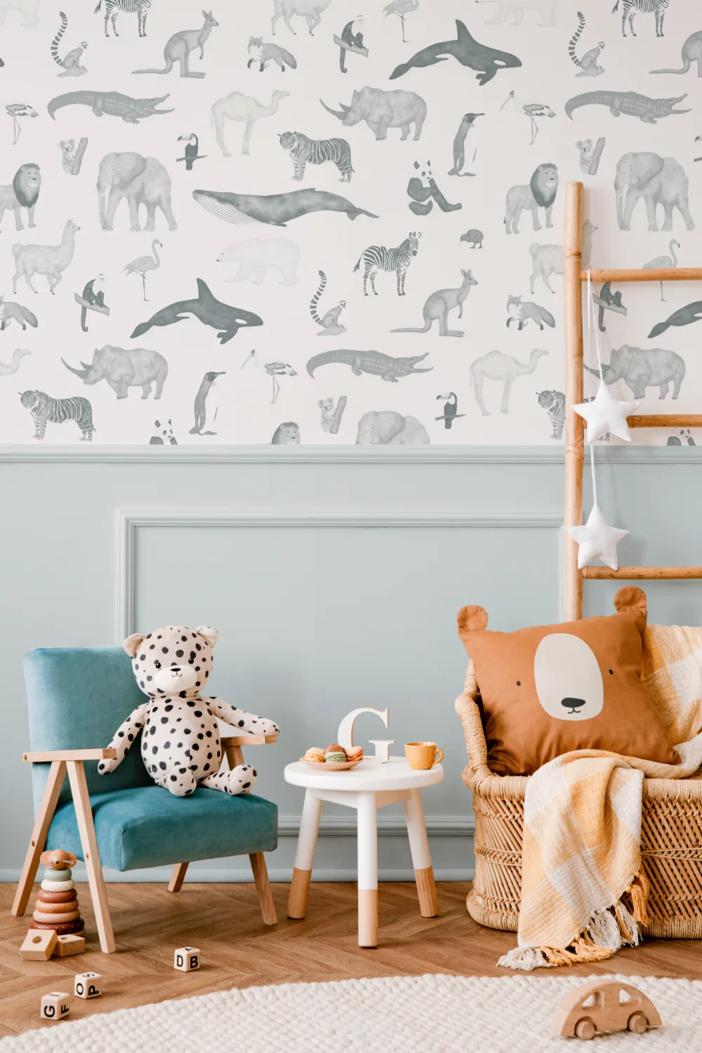 Blue Watercolor Animals Repeat Pattern Wallpaper