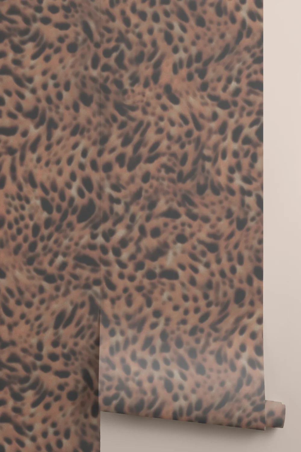 Ausdrucksstarke dunkle Fototapete mit Leopardenmuster