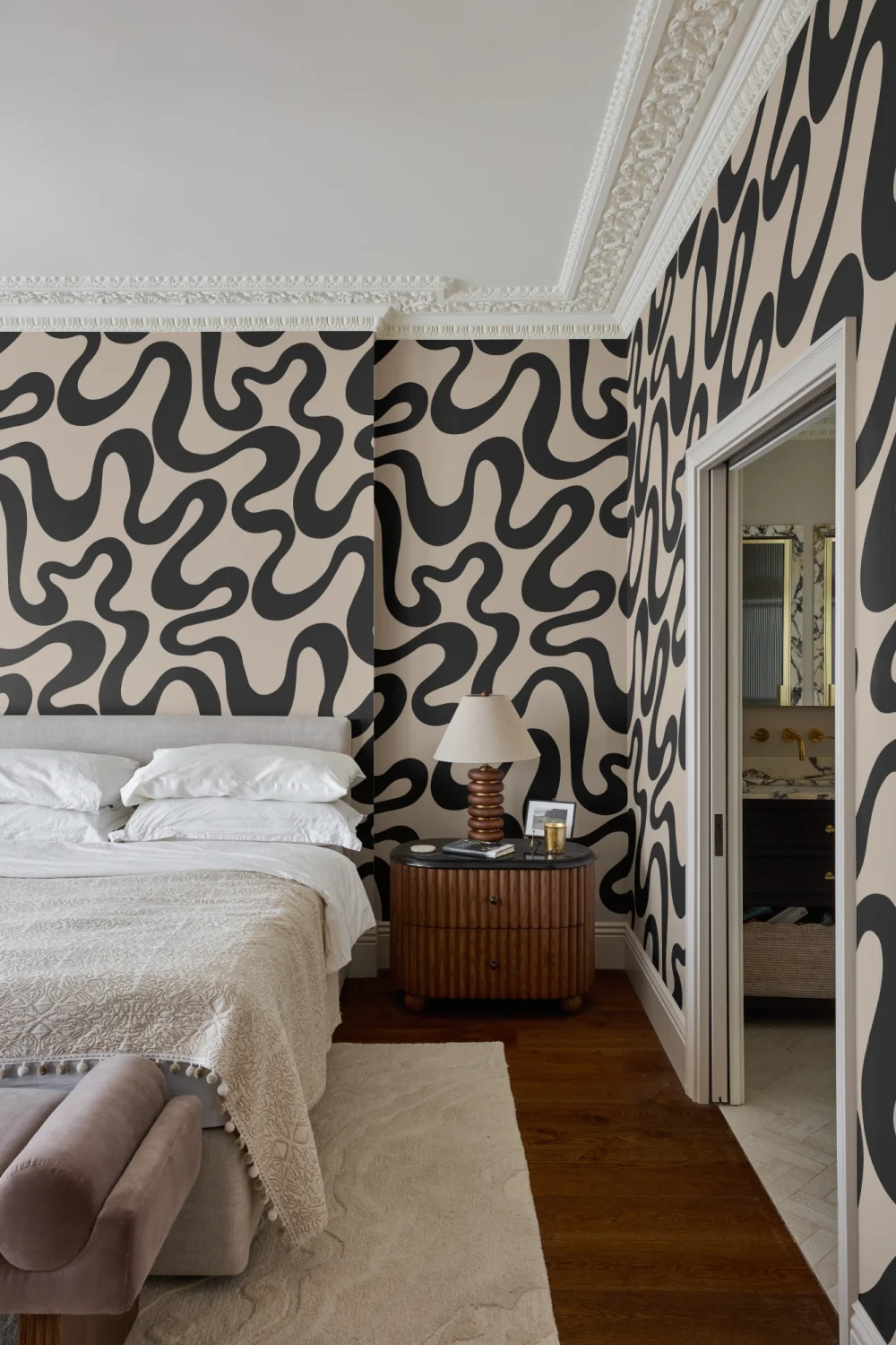 Papier peint noir audacieux à motif abstrait Vibe Design