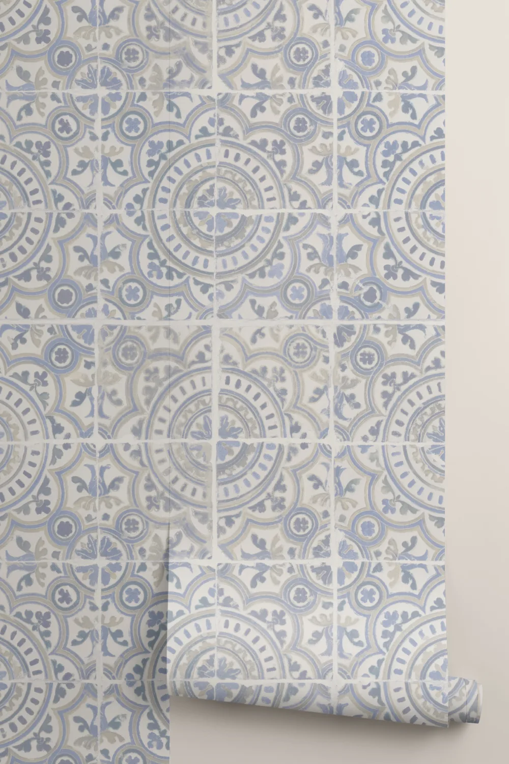 Mural de papel pintado azul que añade un toque mediterráneo