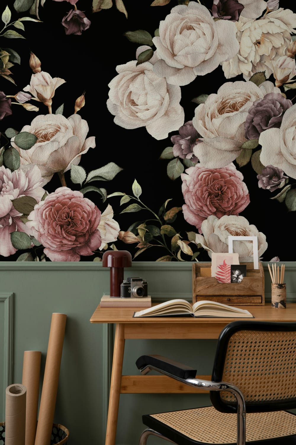 Paars & Roze Donker Bloemrijk Behang Muurschildering