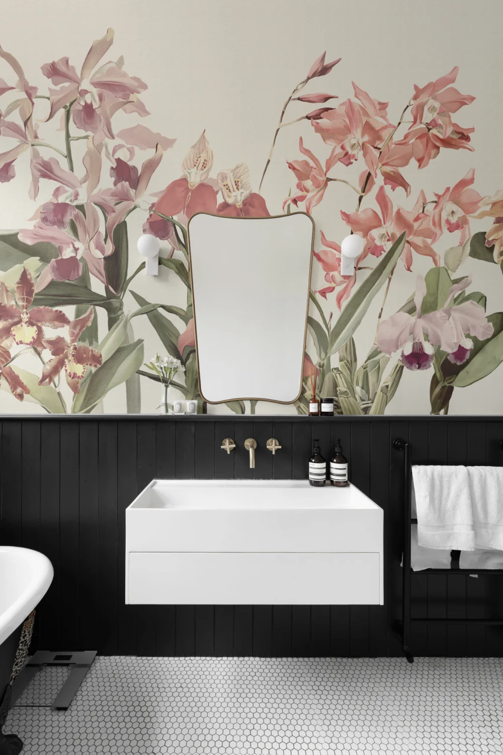 Neutral Botanical Elegance Floral Garden Mural