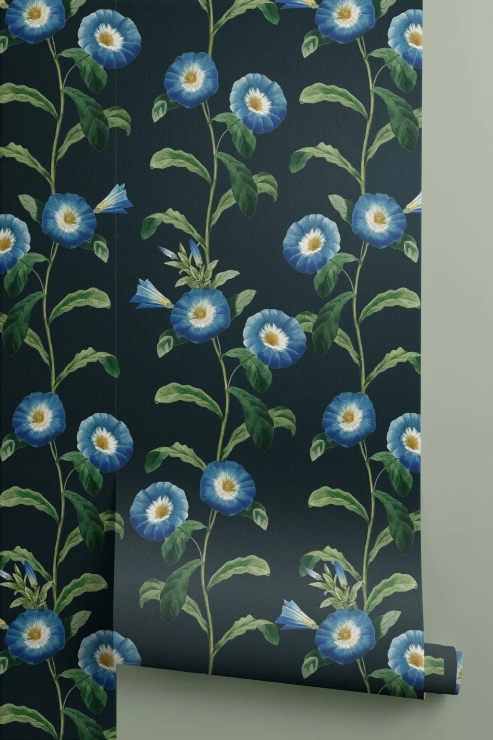 Papel de parede floral Leafy Bright Blue Petunia
