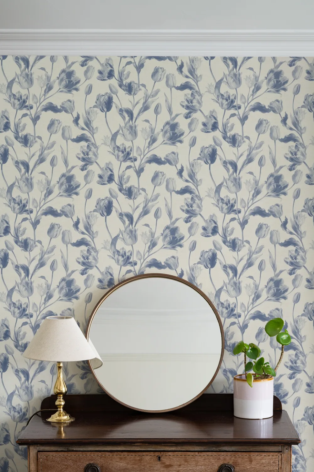 Blauw botanisch bloemenontwerp behangpatroon muurschildering