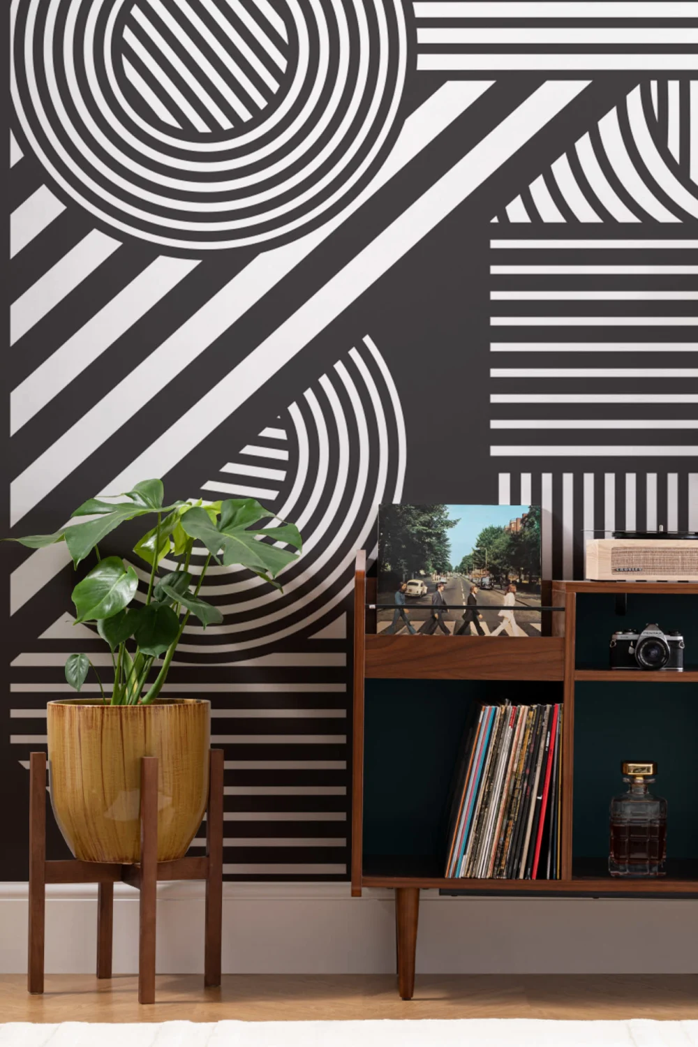 Oriz Geometric Black & White Wallpaper Mural