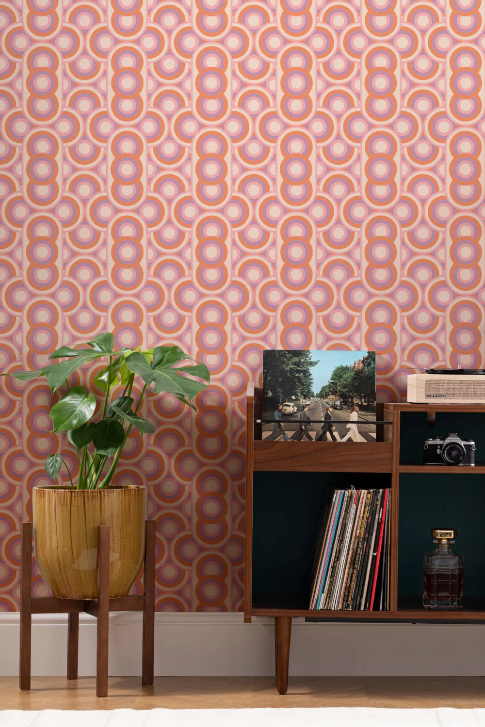 Retro Colorful Circles Repeat Pattern Wallpaper